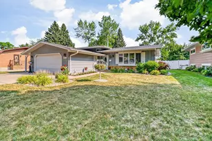1411 23rd Ave S, Moorhead, MN 56560 - Photo 2