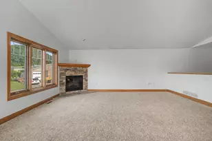 701 Spring Ct, Brownsville, MN 55919 - Photo 6