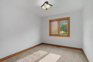 701 Spring Ct, Brownsville, MN 55919 - Photo 14
