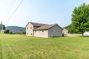 701 Spring Ct, Brownsville, MN 55919 - Photo 32