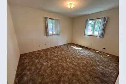 506 Lincoln Avenue W, Karlstad, MN 56732 - Photo 14