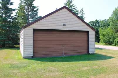 506 Lincoln Avenue W, Karlstad, MN 56732 - Photo 4