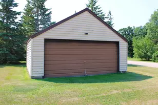 506 Lincoln Ave W, Karlstad, MN 56732 - Photo 4