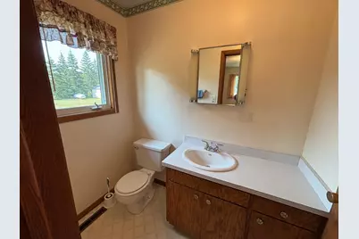 506 Lincoln Avenue W, Karlstad, MN 56732 - Photo 18