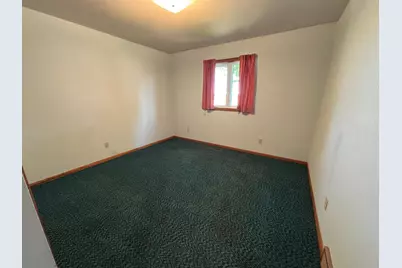 506 Lincoln Avenue W, Karlstad, MN 56732 - Photo 10