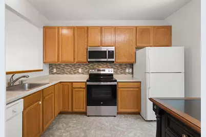 10015 Liatris Lane, Eden Prairie, MN 55347 - Photo 4
