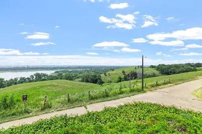 10015 Liatris Lane, Eden Prairie, MN 55347 - Photo 32