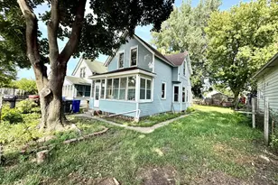 866 Duluth St, Saint Paul, MN 55106 - Photo 1