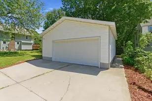 1035 E Main St, Mankato, MN 56001 - Photo 28