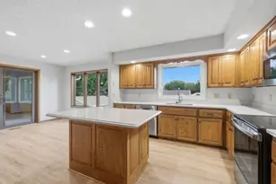 4027 Elmwood Dr, Saint Bonifacius, MN 55375 - Photo 10