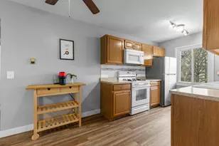 10720 Rockford Rd, Plymouth, MN 55442 - Photo 18