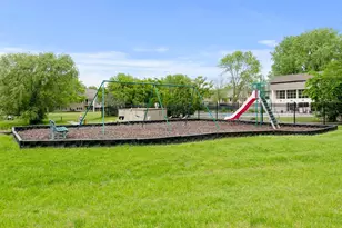 10720 Rockford Rd, Plymouth, MN 55442 - Photo 44
