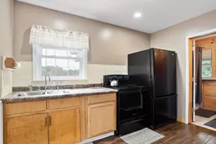 828 Clinton Street E, Waterville, MN 56096 - Photo 14