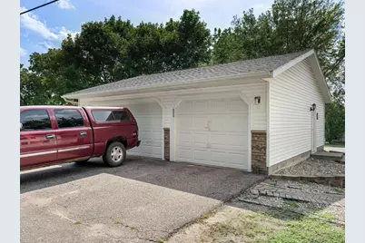 828 Clinton Street E, Waterville, MN 56096 - Photo 32