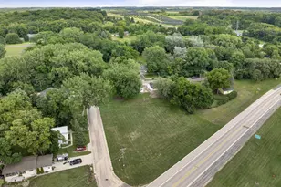 828 Clinton Street E, Waterville, MN 56096 - Photo 8