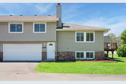 6139 64th Avenue N, Brooklyn Park, MN 55429 - Photo 2