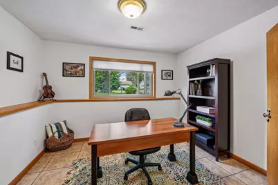 1121 Scott Street S, Shakopee, MN 55379 - Photo 24