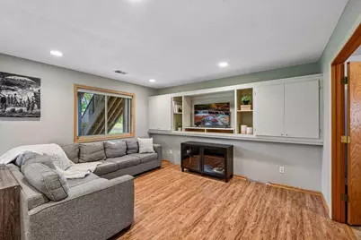 1121 Scott Street S, Shakopee, MN 55379 - Photo 22