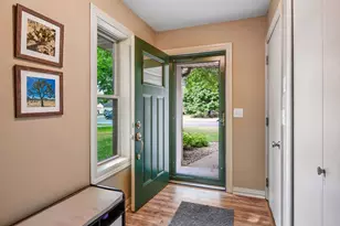 1121 Scott St S, Shakopee, MN 55379 - Photo 4