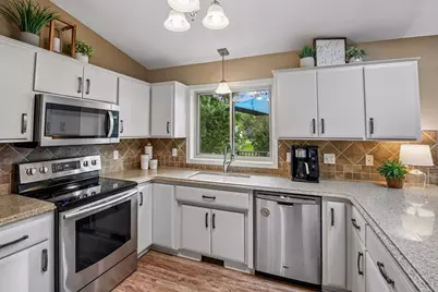 1121 Scott Street S, Shakopee, MN 55379 - Photo 12
