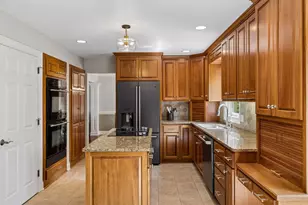 13705 Timber Crest Dr, Maple Grove, MN 55311 - Photo 20