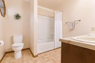 2701 4th Ave NW, Austin, MN 55912 - Photo 32