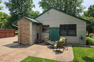 493 Wheelock Parkway W, Saint Paul, MN 55117 - Photo 10