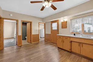 115 W Cabot St, Le Roy, MN 55951 - Photo 8