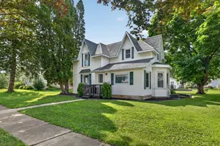 115 W Cabot St, Le Roy, MN 55951 - Photo 2