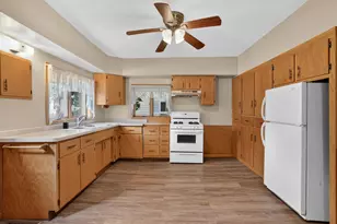 115 W Cabot St, Le Roy, MN 55951 - Photo 6