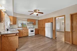 115 W Cabot St, Le Roy, MN 55951 - Photo 4