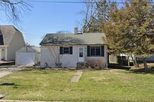 610 5th St NE, Montgomery, MN 56069 - Photo 1