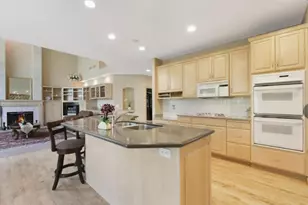8217 W 93rd St Cir, Bloomington, MN 55438 - Photo 4