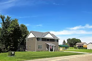 864 Beech Ln S, Annandale, MN 55302 - Photo 1