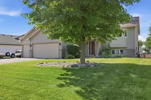 207 Dresden Alcove, Waverly, MN 55390 - Photo 2