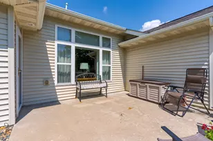 738 33rd St NW, Bemidji, MN 56601 - Photo 2