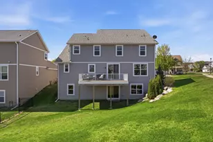 1088 Rosemary Ct, Chaska, MN 55318 - Photo 32