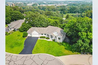 7036 Crowne Oak Road, Eden Prairie, MN 55344 - Photo 44