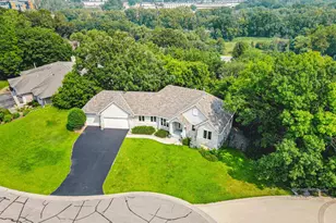 7036 Crowne Oak Rd, Eden Prairie, MN 55344 - Photo 44
