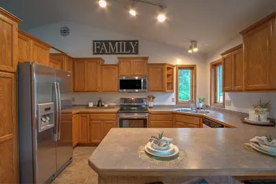 1384 Cedar Drive S, Cambridge, MN 55008 - Photo 8