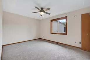 3276 Greenbrier St, Vadnais Heights, MN 55127 - Photo 18