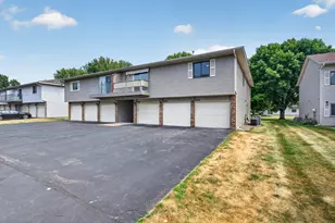 3276 Greenbrier St, Vadnais Heights, MN 55127 - Photo 22