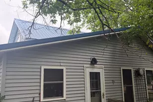 307 N Farwell St, Verndale, MN 56481 - Photo 2