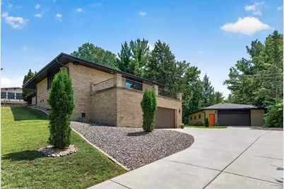1472 Bridgeview Avenue, Eagan, MN 55121 - Photo 2