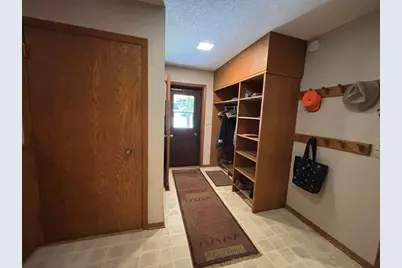 911 Oakmont Drive, Thief River Falls, MN 56701 - Photo 18