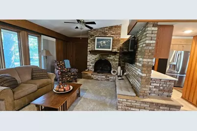 911 Oakmont Drive, Thief River Falls, MN 56701 - Photo 8