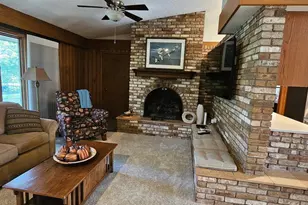 911 Oakmont Dr, Thief River Falls, MN 56701 - Photo 8