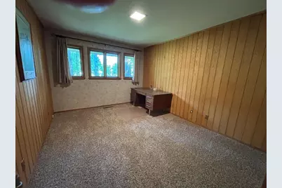 911 Oakmont Drive, Thief River Falls, MN 56701 - Photo 24