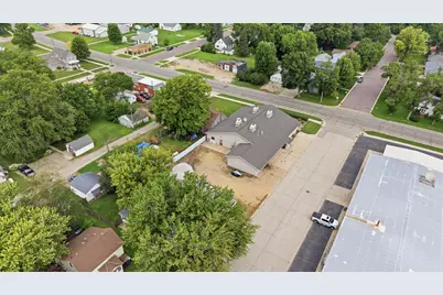 290 1st Avenue NE, Wells, MN 56097 - Photo 32