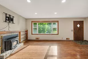 1333 Valders Ave N, Golden Valley, MN 55427 - Photo 12